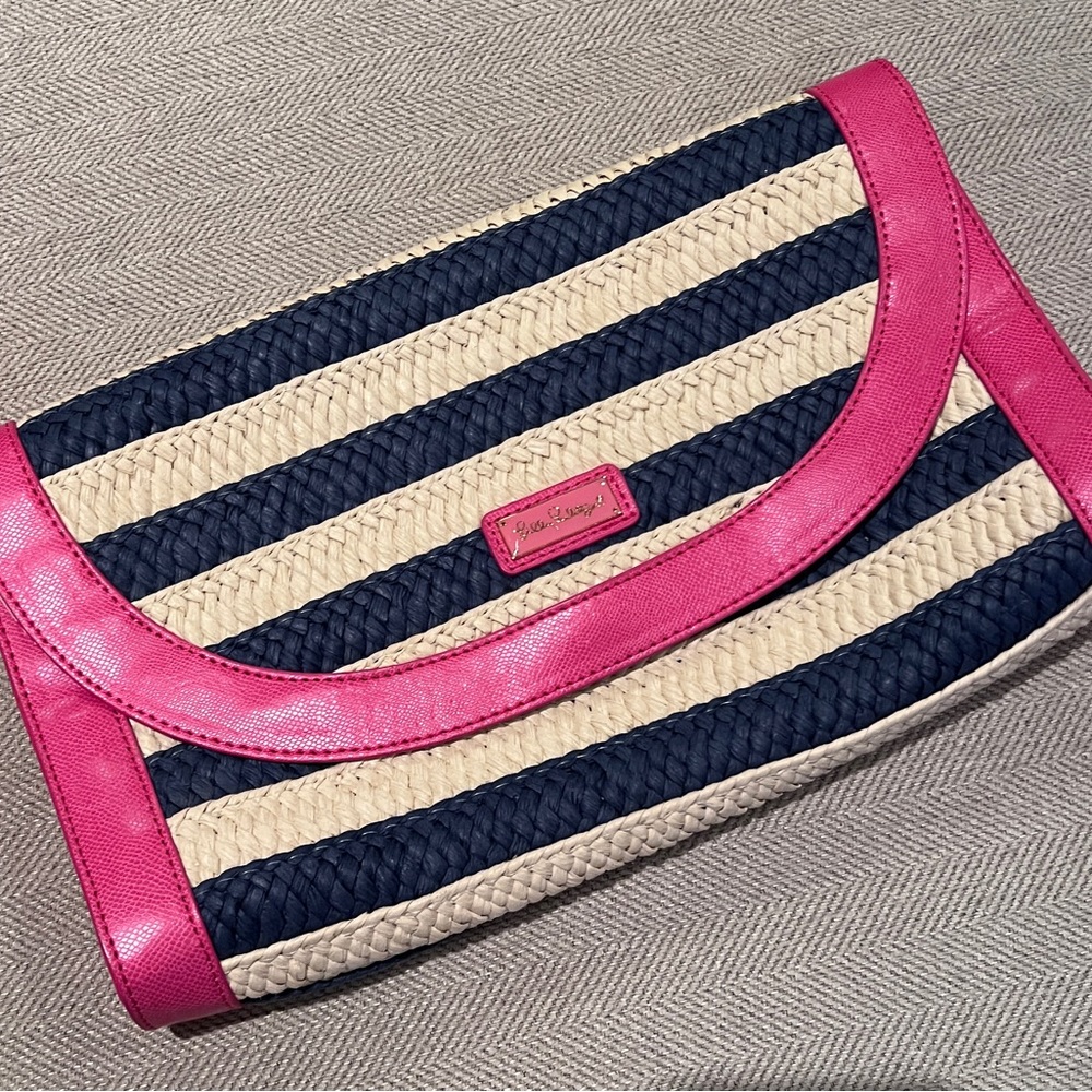 EUC Lilly Pulitzer straw clutch